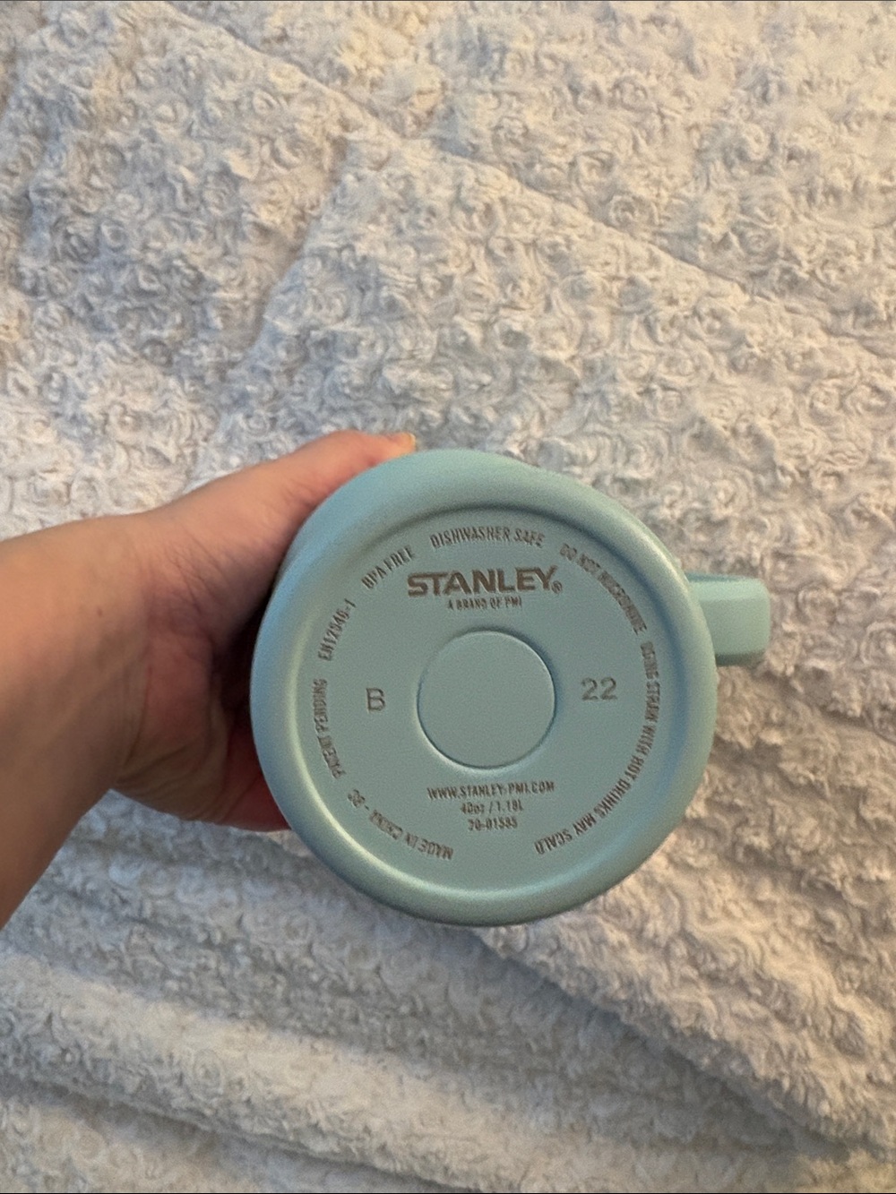 Stanley Aqua 40 oz - Picture 7 of 10